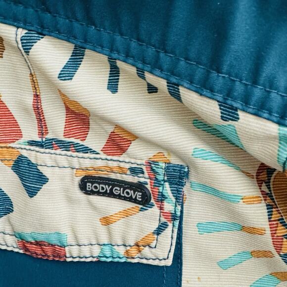 Body Glove Tan And Blue Sun Print Board Shorts Men’s Size 32 - Picture 8 of 9